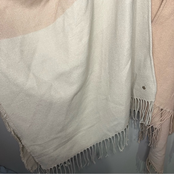 Soia & Kyo Plaid Yadira Fringe Wrap Scarfigan in Pink/Cream OS - Picture 5 of 6